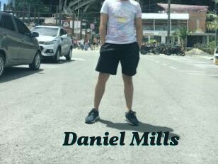 Daniel_Mills