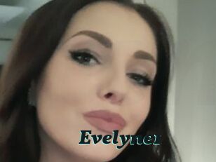 Evelyne1