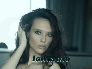 Ianaxoxo