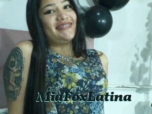 MiaFoxLatina