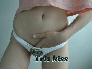 Tris_kiss